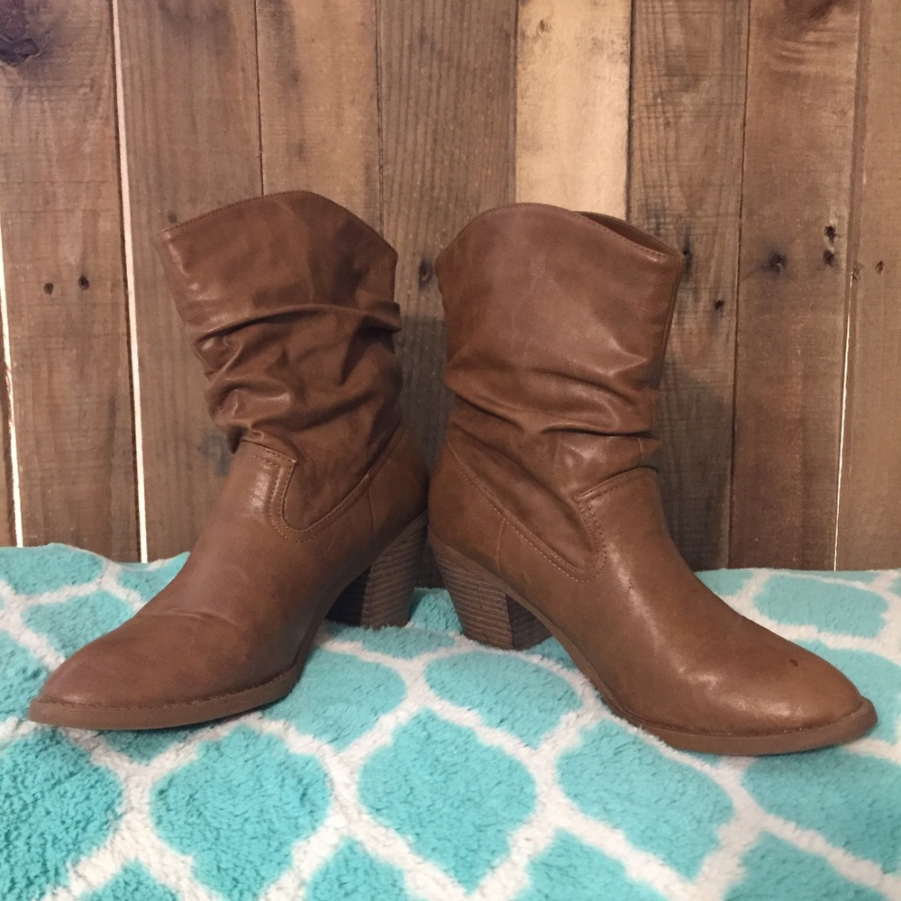 American Eagle Tan Booties